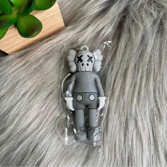 KAWS COMPANION KEYHOLDER Gray 新品】KAWS Companion Brown